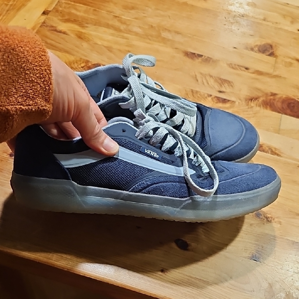 Vans Men's Navy and Light Blue Sneakers